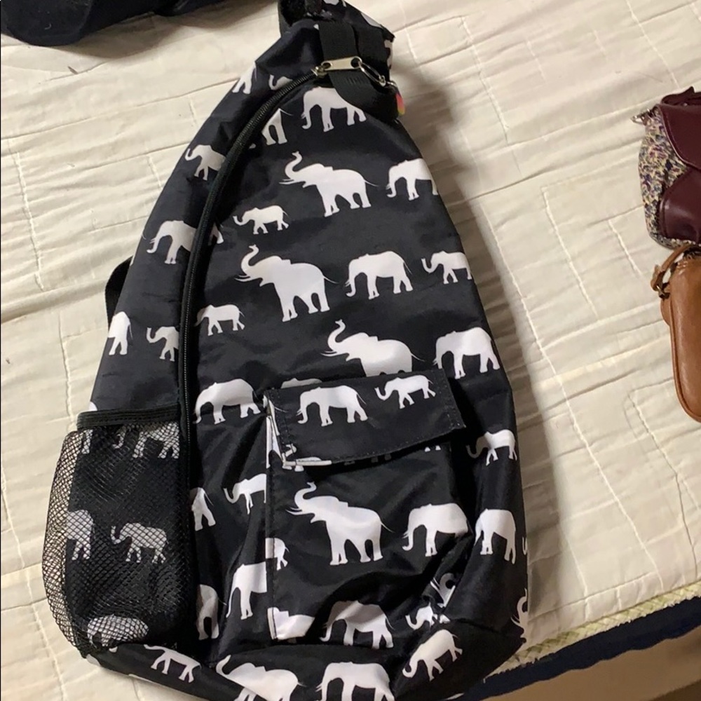 Elephant backpack and 2 Owl wristlets. - Picture 2 of 10
